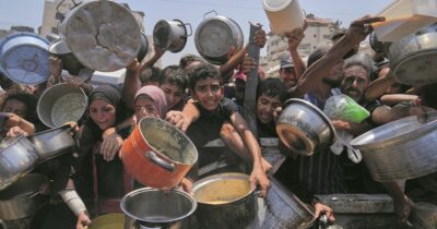 Copertina di Gaza, l’Onu: “Dal 19 maggio solo il 10% degli aiuti arrivato ai civili”. Netanyahu: “Hamas affama gli ostaggi, sono come i nazisti”