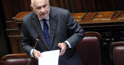 Copertina di Un bonus da 10mila euro per smaltire 50 cause “a cottimo”: ora Nordio offre soldi ai magistrati per non fallire il Pnrr