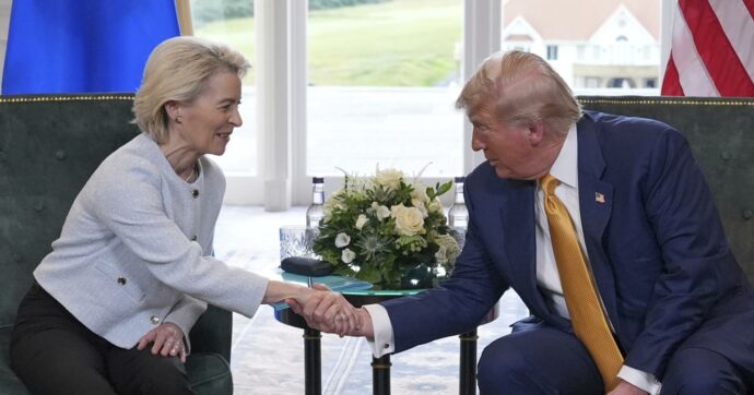 Dazi, l’Ue: “Martedì la sospensione per 6 mesi delle contro-tariffe”. E la Germania prova a trattare su esenzioni