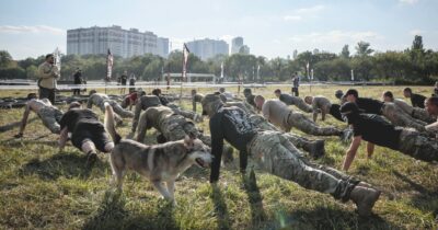 Copertina di Ucraini chiusi nello stadio per forzarli ad arruolarsi