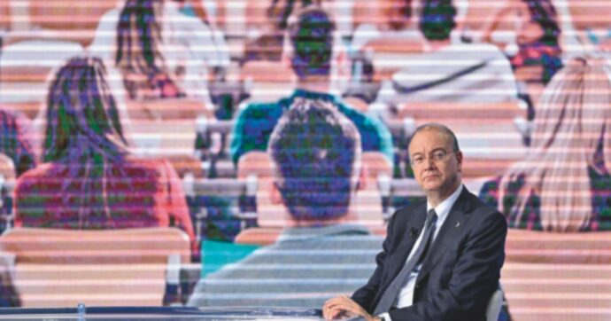 Perché il divieto dello smartphone a scuola è una mossa punitiva e ipocrita