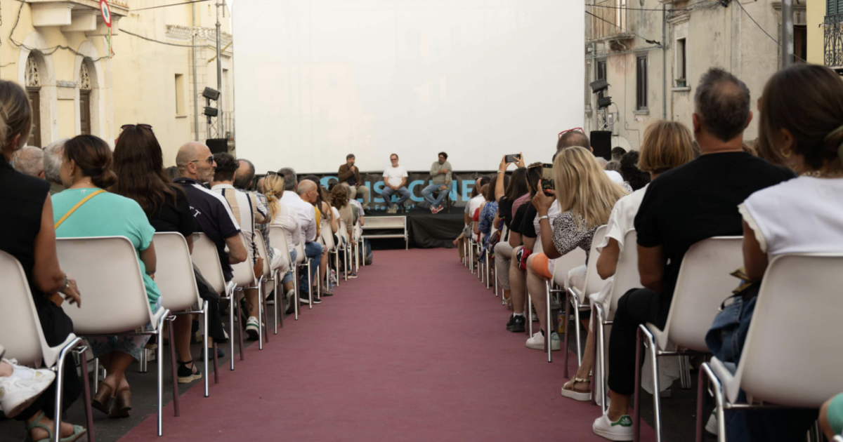 MoliseCinema si accende a Casacalenda con un programma di eventi e proiezioni: in concorso oltre 60 opere tra lungometraggi, documentari e cortometraggi MoliseCinema si accende a Casacalenda con un programma di eventi e proiezioni: in concorso oltre 60 opere tra lungometraggi, documentari e cortometraggi