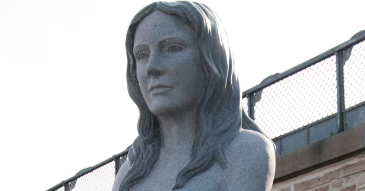 “La grande Sirenetta è brutta e pornografica”: dibattito acceso in Danimarca sulla statua. L’esperta: “Eccessiva attenzione al seno, è body shaming” “La grande Sirenetta è brutta e pornografica”: dibattito acceso in Danimarca sulla statua. L’esperta: “Eccessiva attenzione al seno, è body shaming”