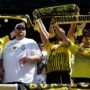 Copertina di Il Borussia Dortmund contro l’estrema destra di AfD: “Non toccate i nostri colori”. Il partito costretto a far sparire i volantini