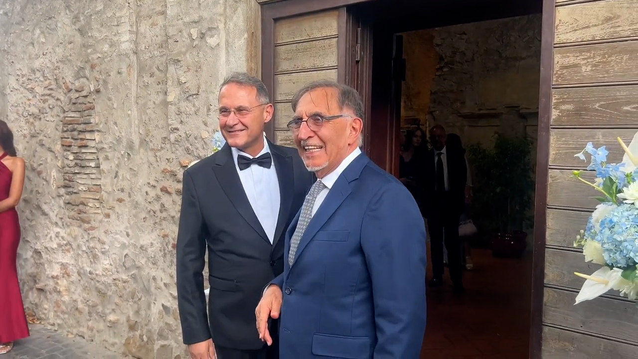 non sono io la sposa la russa celebra il matrimonio civile del viceministro cirielli 8211 video