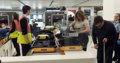 Copertina di Via libera ai liquidi nel bagaglio a mano? La novità vale solo in 5 aeroporti italiani
