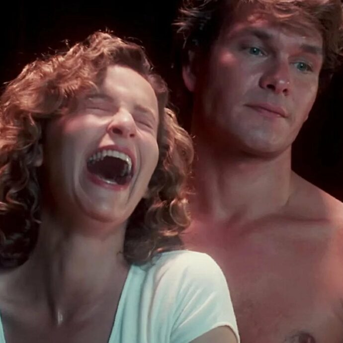 “Patrick Swayze non sopportava la collega Jennifer Grey in una scena di Dirty Dancing. Il motivo? Rideva troppo durante le riprese”: lo rivela il coreografo