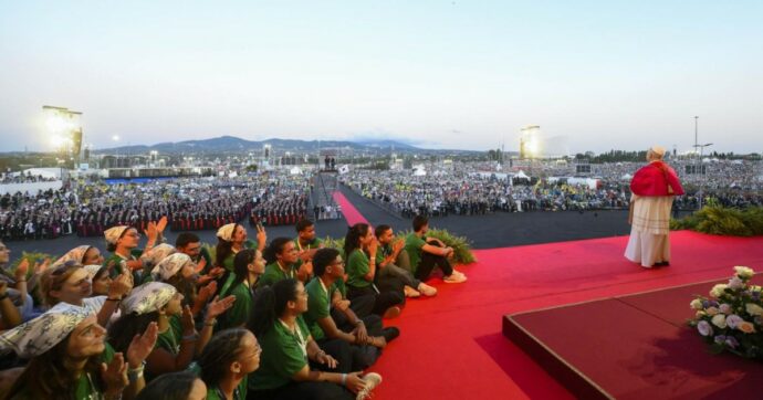 A un milione di papa boys tutto è permesso: lo trovo un po’ inquietante