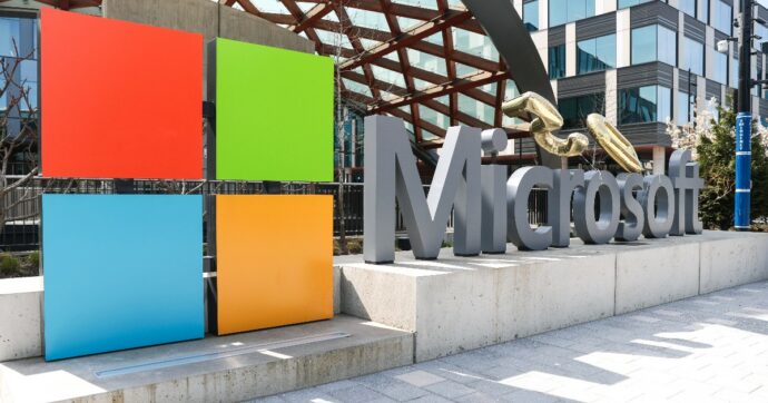 Israele usa la piattaforma cloud di Microsoft per una sorveglianza estesa dei palestinesi: “Registrate milioni di telefonate”