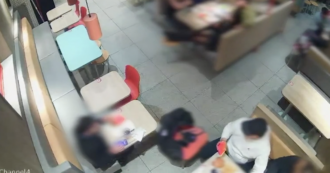 Copertina di “Brutale pestaggio” a tre giovani omosessuali: un 19enne e un 21enne arrestati a Catania