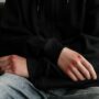 Copertina di Perugia, il patrigno litiga con la madre: 17enne lo colpisce con una spranga. Accusato di tentato omicidio