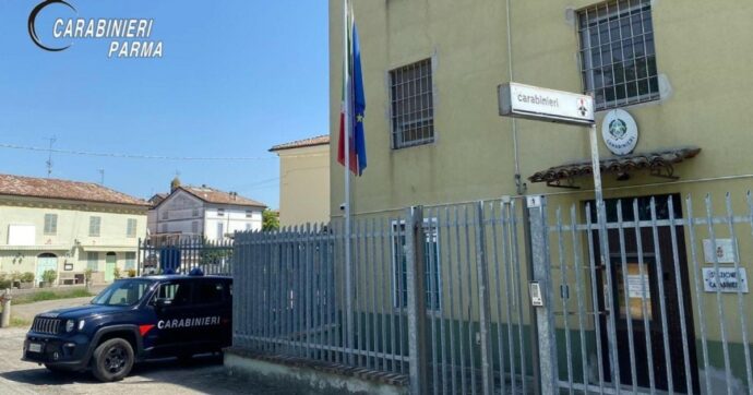 Donna morta nel Parmense: fermato il figlio per omicidio. Era stato lui a chiamare il 118 parlando di un malore