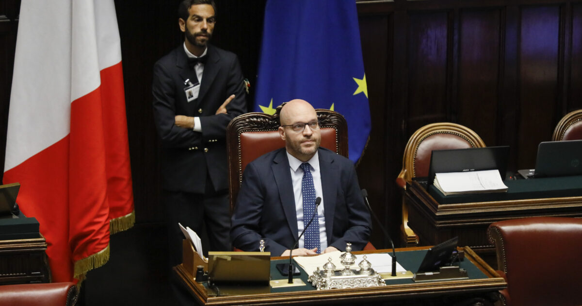 almasri gli atti restano segreti fontana respinge l8217istanza di avs ai membri della giunta vietato anche fare foto