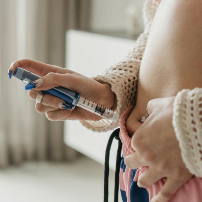 “Le mie urine sono diventate nere dopo i farmaci dimagranti. Non riuscivo più a mangiare e svenivo. I medici mi avevano avvisata”: la storia di Claire Reed