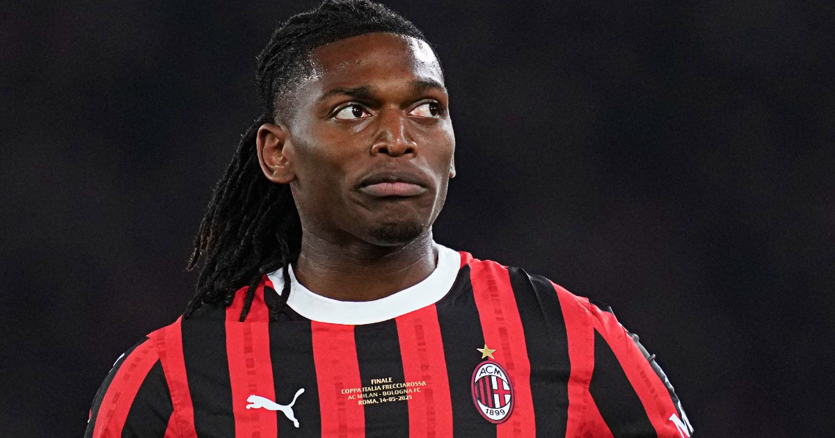 il milan con leao al centro allegri e i sorrisi del suo 10 per tornare competitivi
