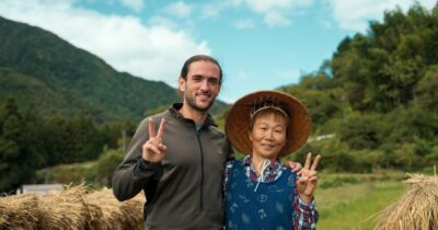 Copertina di “In Corea del Nord ti controllano, nella prigione di Manila l’inferno. Il mio reportage sulla droga a Rio è slittato. La felicità? Cambia forma, come noi”: così Giuseppe Bertuccio D’Angelo