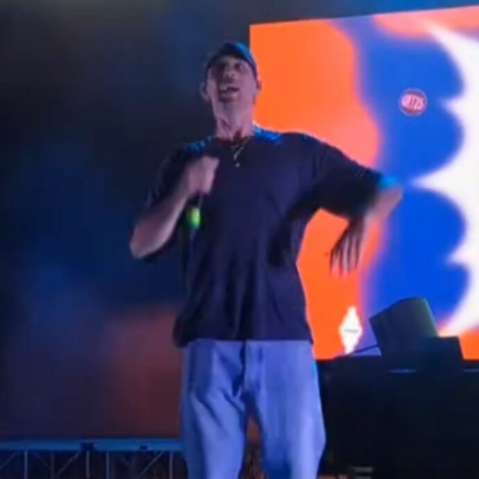 “Bresh nuovo membro dei Chipmunks”: l’autotune impazzisce e l’artista canta come Alvin – VIDEO