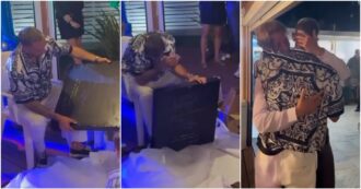 Copertina di Cataldi apre il regalo di Bove e non si trattiene: il video virale dell’abbraccio tra il laziale e il romanista