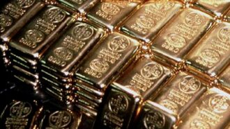 Copertina di La Banca centrale olandese sposta 86 tonnellate d’oro da USA e Canada a Londra: “Dobbiamo essere pronti a crisi geopolitiche”