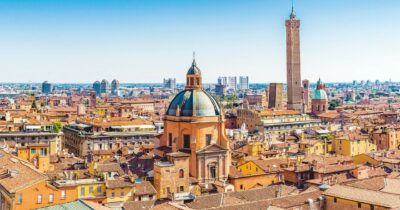 Copertina di Bologna come Milano: 10 colossi su 13 costruiti con procedura “semplificata”