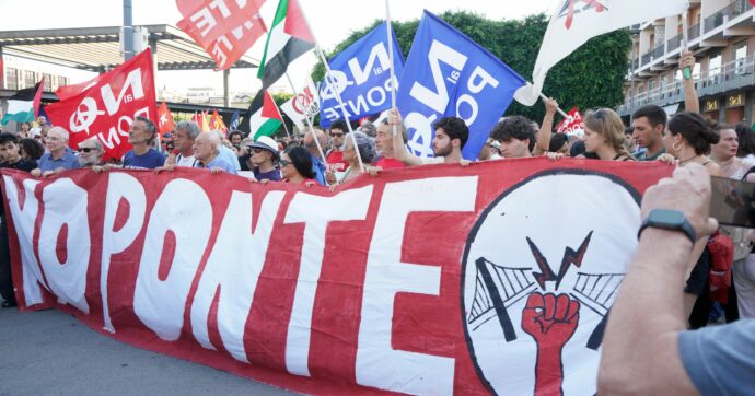 Ponte sullo Stretto, migliaia in piazza: i contrari sono già il doppio di un anno fa