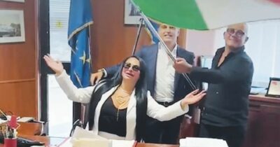 Copertina di “Calenda mi ha cacciato? Quando portavo i voti andavo bene…”: intervista al consigliere campano Di Fenza
