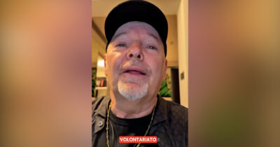 Copertina di Vasco Rossi riceve il premio “Ambiente e legalità” di Legambiente e Libera: “Sono i valori che condivido”