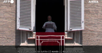 Il Papa invoca la pace all'Angelus: "Il mondo rifiuta la guerra, i leader non ignorino i più deboli"