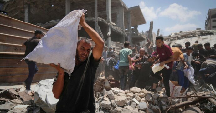 Gaza, il 49% dei palestinesi lascerebbe la Striscia per ritornare a vivere