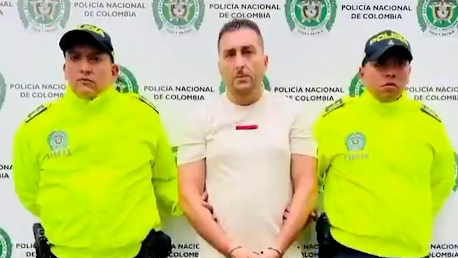 I droni incastrano il latitante di ‘ndrangheta Federico Starnone: catturato in Colombia. “Era il ponte tra narcos e clan di Platì” I droni incastrano il latitante di ‘ndrangheta Federico Starnone: catturato in Colombia. “Era il ponte tra narcos e clan di Platì”
