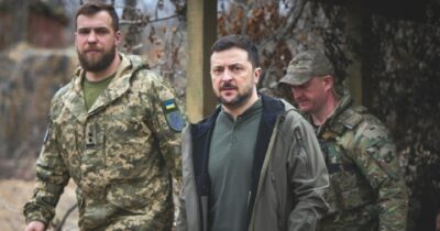 Copertina di Vertice in Alaska, Kiev è scettica e pessimista: “Come a Monaco nel 1938”