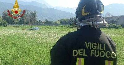 Copertina di Vannis Marchi, il fondatore di Liu Jo si schianta con il suo aereo ultraleggero accanto all’autostrada a Forte dei Marmi: “Ricoverato, è in buone condizioni”