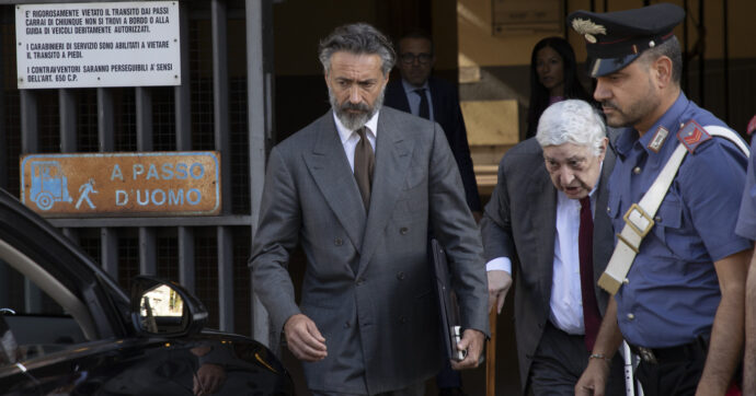 Milano, Tancredi a Catella in chat: “Mi confermi come assessore?”. Il patron di Coima a lui e al dg: “Siete i best ever”