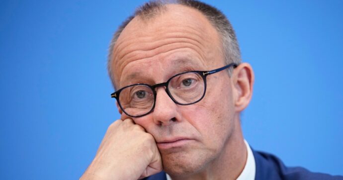 In Germania l’Afd torna prima nei sondaggi, davanti alla Cdu. Il gradimento di Merz ai minimi