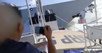 Inseguono una motovedetta filippina: scontro tra due navi cinesi