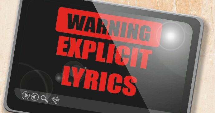 Canzoni hard su TikTok: un fenomeno creato con l’AI