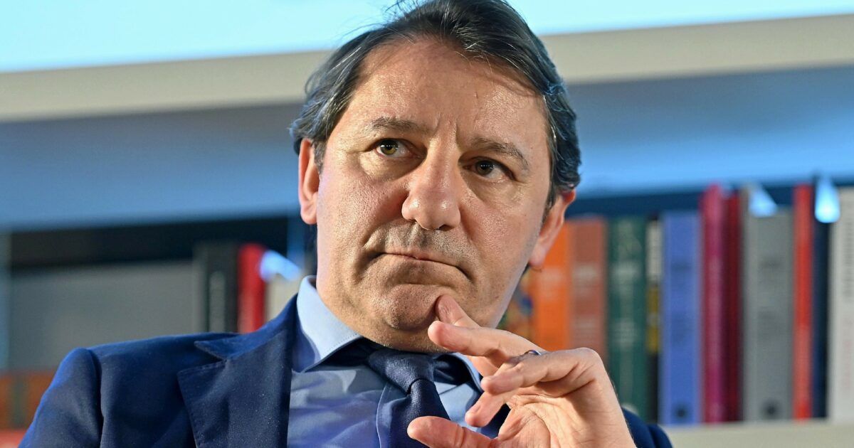 caro prof tridico glielo chiedo da calabrese a calabrese ma lei 232 pazzo