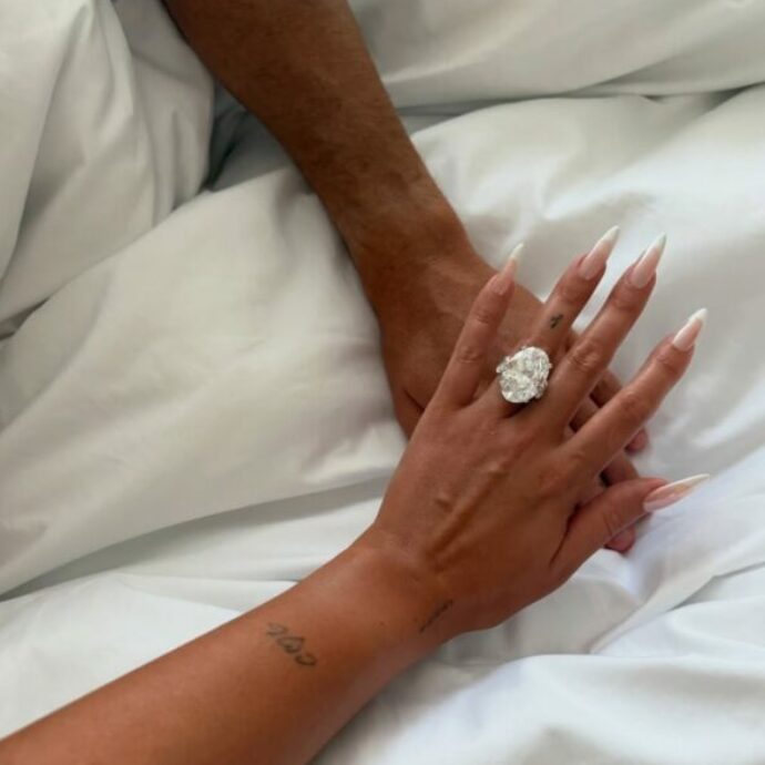 “A lei 100 mila euro al mese e la villa da 5 milioni in caso di divorzio”: cosa dice l’accordo prematrimoniale tra Cristiano Ronaldo e Georgina Rodriguez