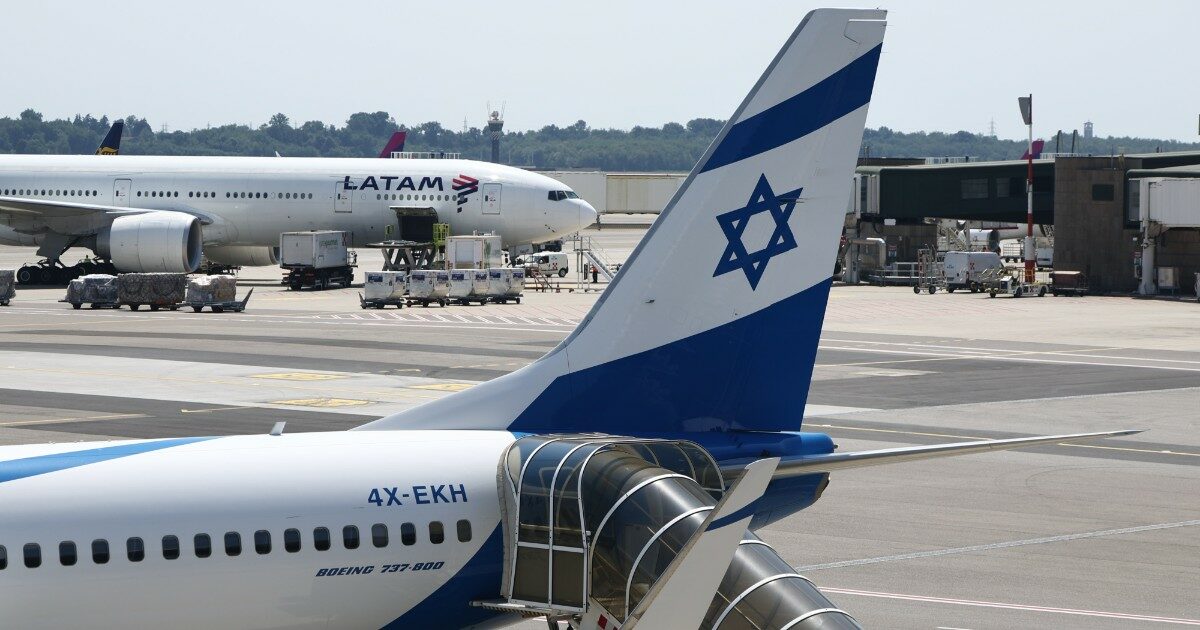 free palestine il messaggio della torre di controllo di parigi ai piloti dell8217israeliana el al