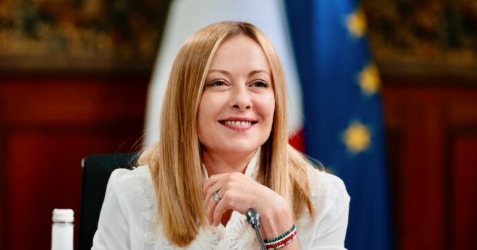 L’Istat corregge al ribasso i dati sull’occupazione rivendicati da Meloni: persi 120mila posti