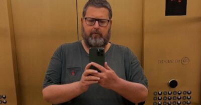 Copertina di “Prima mi pesavo sulla piastra per bovini, ora mi sta larga anche la fede nuziale”: Mario Adinolfi continua a dimagrire, ecco quanti chili ha perso