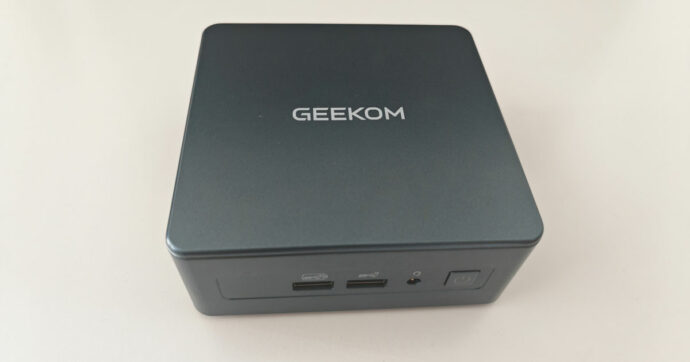 GEEKOM IT12 2025: alla prova il miniPC con cpu intel di 12° generazione