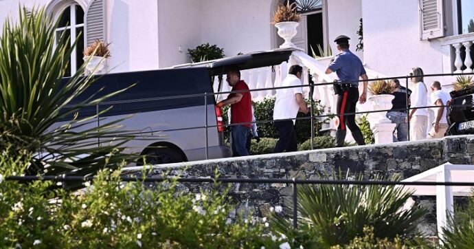 Femminicidio La Spezia, l’aggressore non risponde ai pm. Non si trovano né il braccialetto elettronico, né il dispositivo in dotazione alla donna