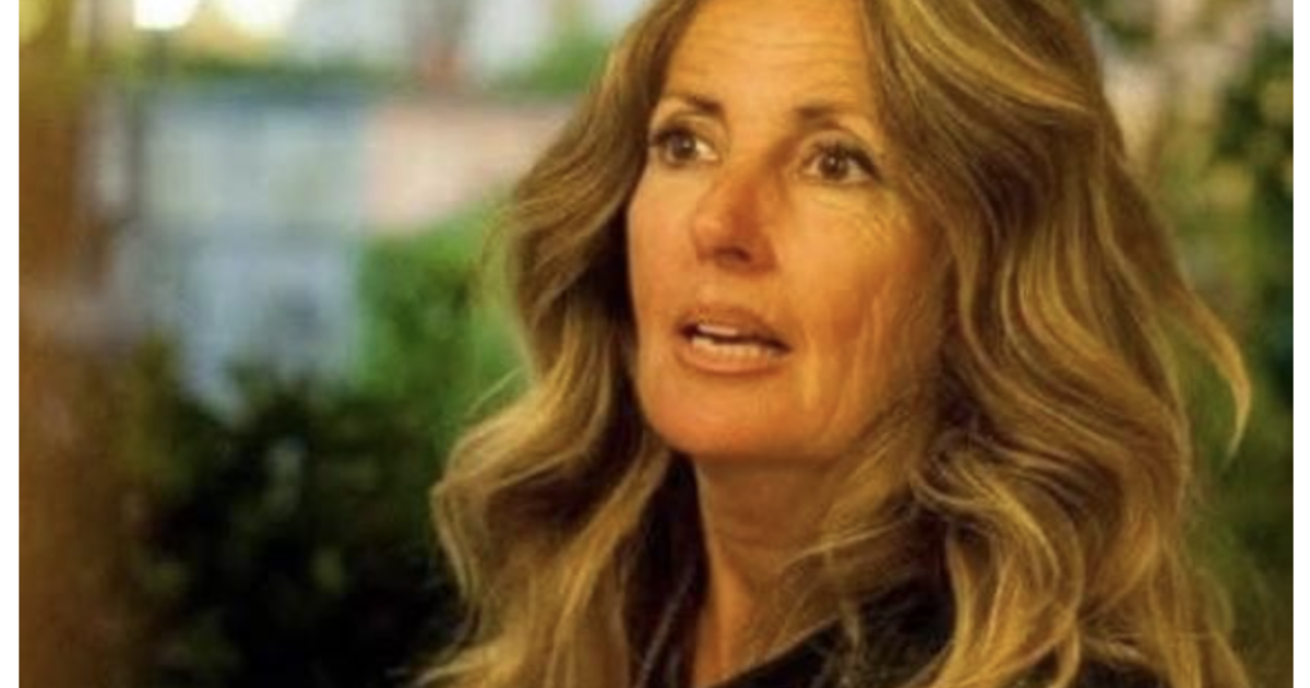 È morta a 62 anni Federica Marchetti: giornalista, autrice di programmi Rai e musa di Helmut Newton. Il dolore di Guido di “Un posto al Sole”: “Grazie per tutte le volte che mi hai salvato”