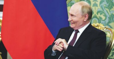 Copertina di Vertice in Alaska, Putin: “Trump vuole l’intesa. Trattiamo anche sulle atomiche”