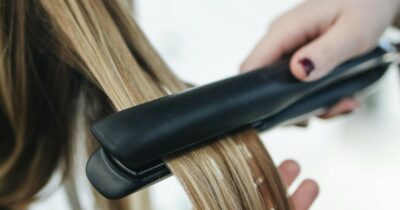 Copertina di “Corsi di formazione, esame di abilitazione e multe fino a 50mila euro”: le novità del disegno di legge per la riforma parrucchieri ed estetisti