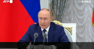 Copertina di Putin elogia l’amministrazione Trump: “Sta facendo sforzi sinceri per porre fine alle ostilità”
