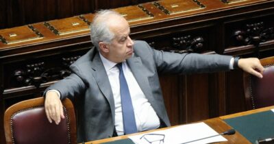 Copertina di Viminale: giù furti e rapine ma crescono omicidi, femminicidi commessi da partner o ex, stalking e violenza domestica. Calano le aggressioni sessuali