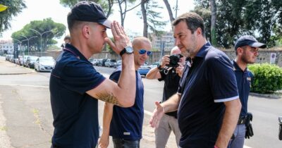 Copertina di Salvini visita Alemanno a Rebibbia: “L’ho visto tonico e determinato insieme ad altri detenuti arzilli”