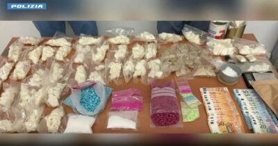 Copertina di Maxi sequestro di stupefacenti a Bologna: trovati in un’abitazione anche quattro chili di “droga del cannibale”